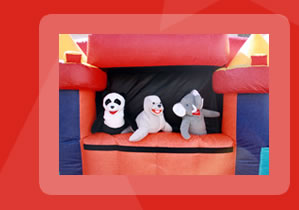 Titeres gigantes y teatrinos inflables para fiestas infantiles.
